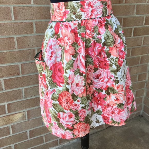 Vintage Rose half apron
